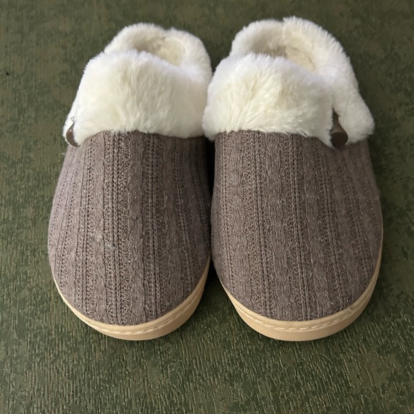 Womens shoes - Picture 2 of 6